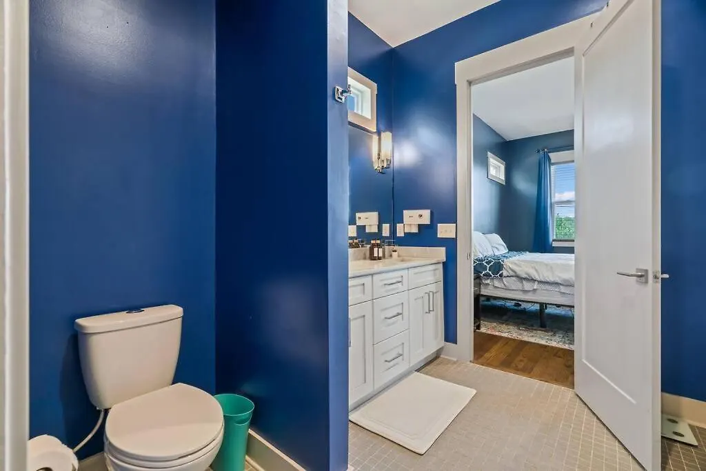 Holiday home King Bed, Balcony, Covered Patio & Firepit! 8 Minutes From Broadway Nashville United States